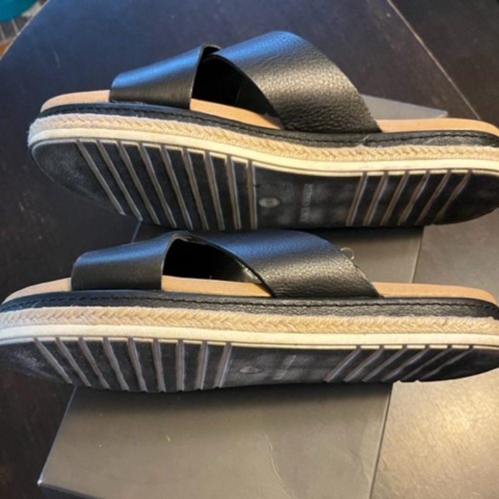 Vincent Camuto Rickert Slides, 8.5 - Picture 2 of 5